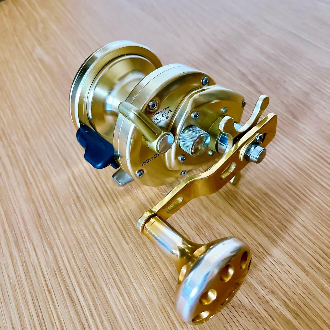 美品　シマノ　スコーピオン オシアジガー 2000P リール