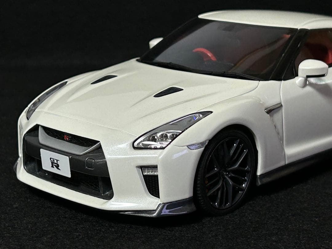 【特価！】日産 GT-R ホワイト 1/18 京商 R35 送料無料