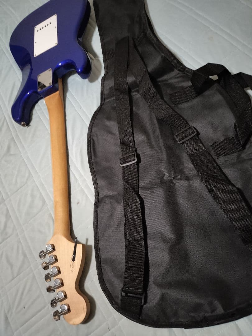 Squier スクワイヤー ストラトキャスター Affinity 青 ケース付