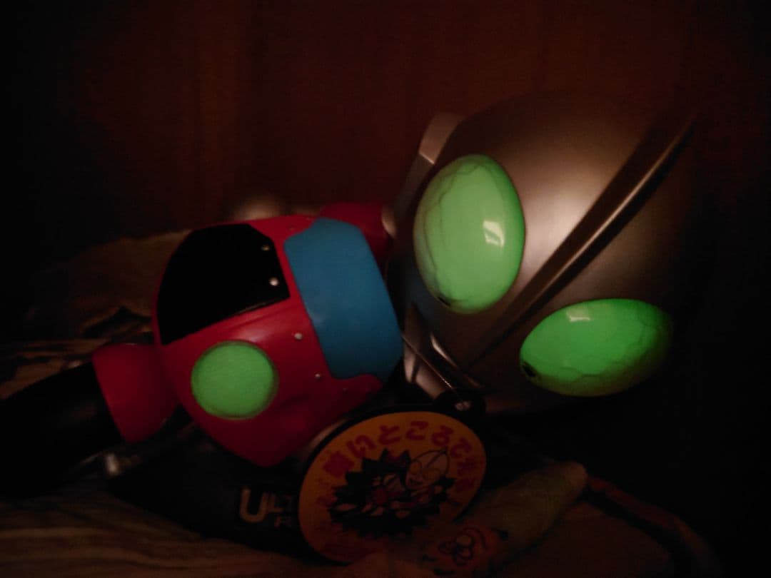 ウルトラマン レーシング サウンドマネーバンク 貯金箱　非売品