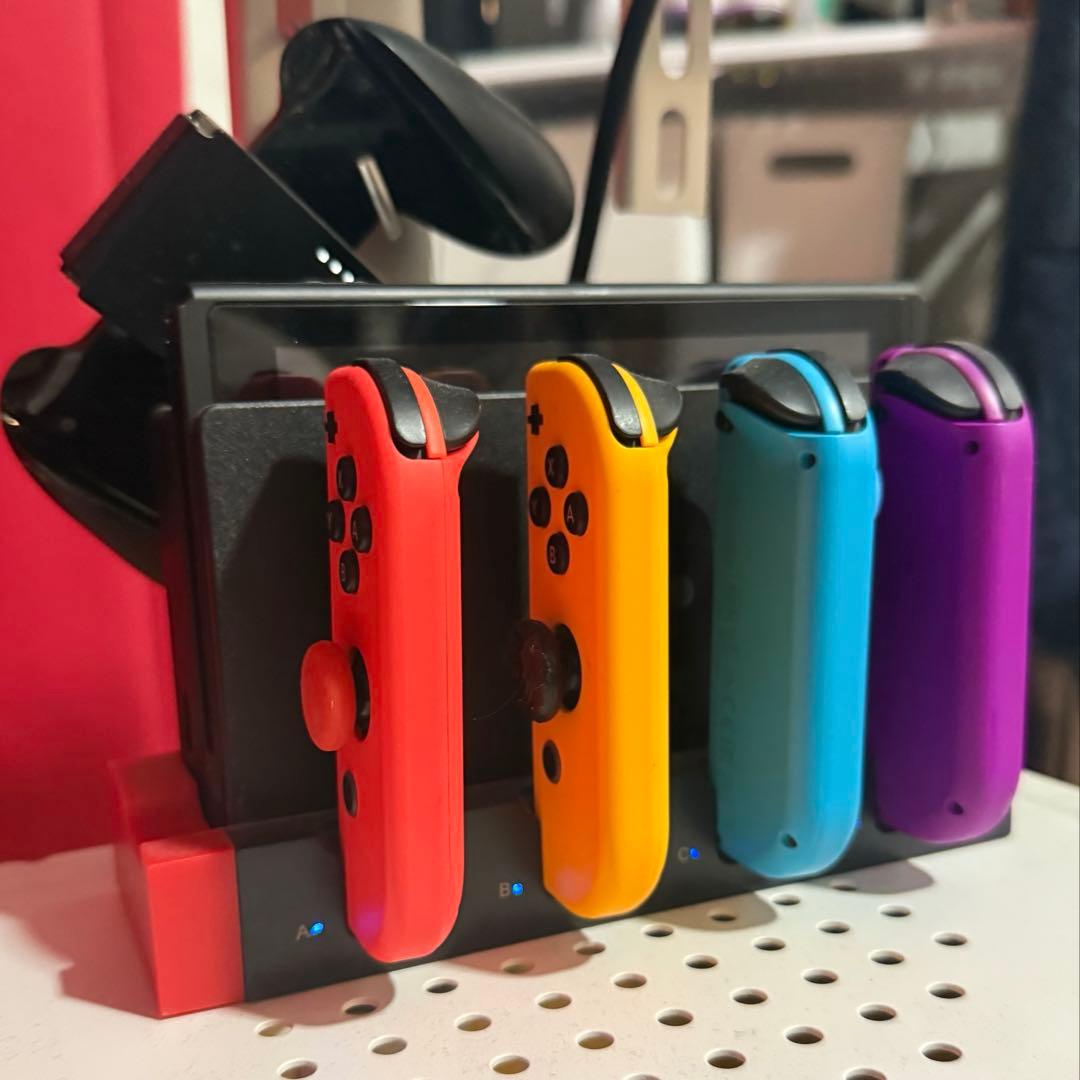 【Nintendo Switch 本体】ジョイコンセット
