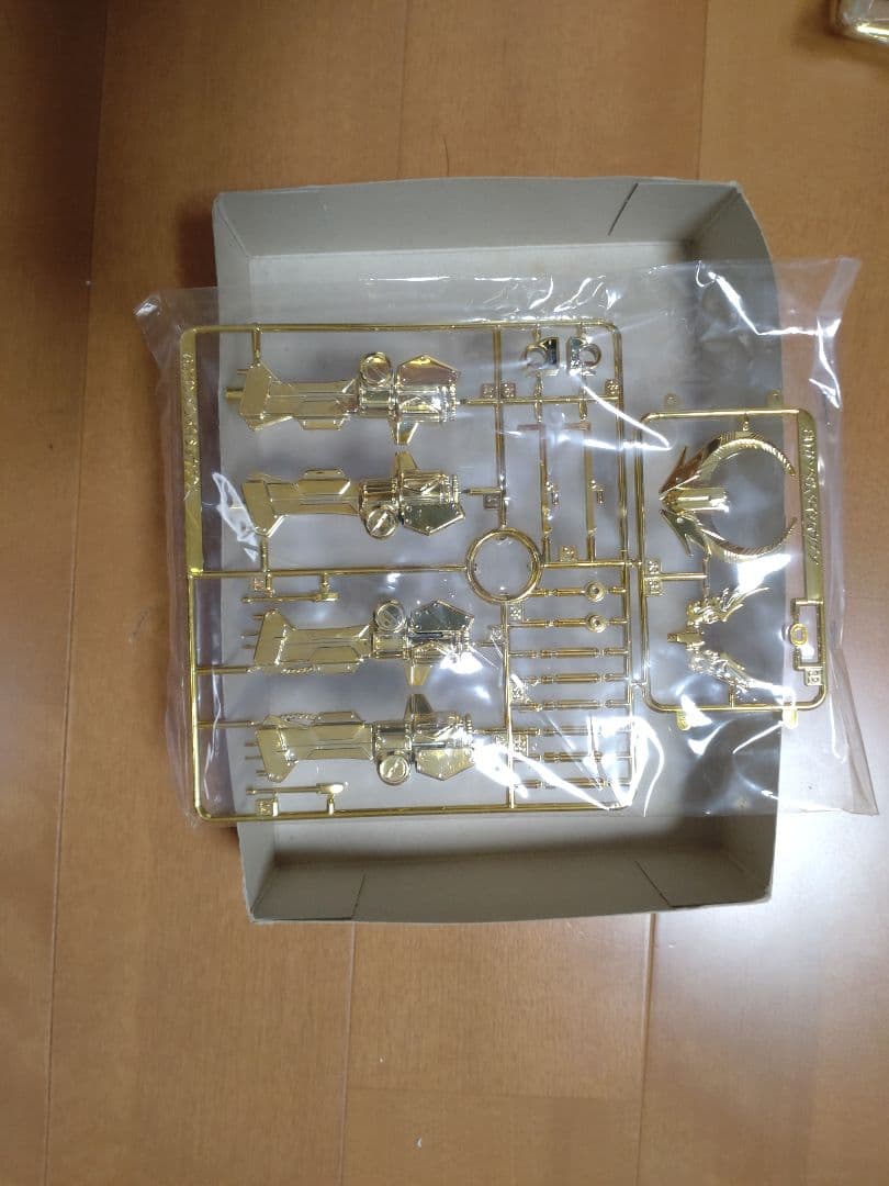 SDガンダムBB戦士 ゴールド 未組立