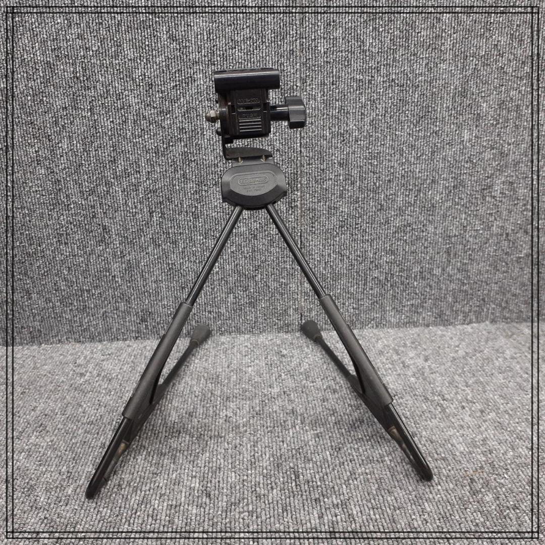 Nintendo Virtual Boy 箱、アイシェード付き