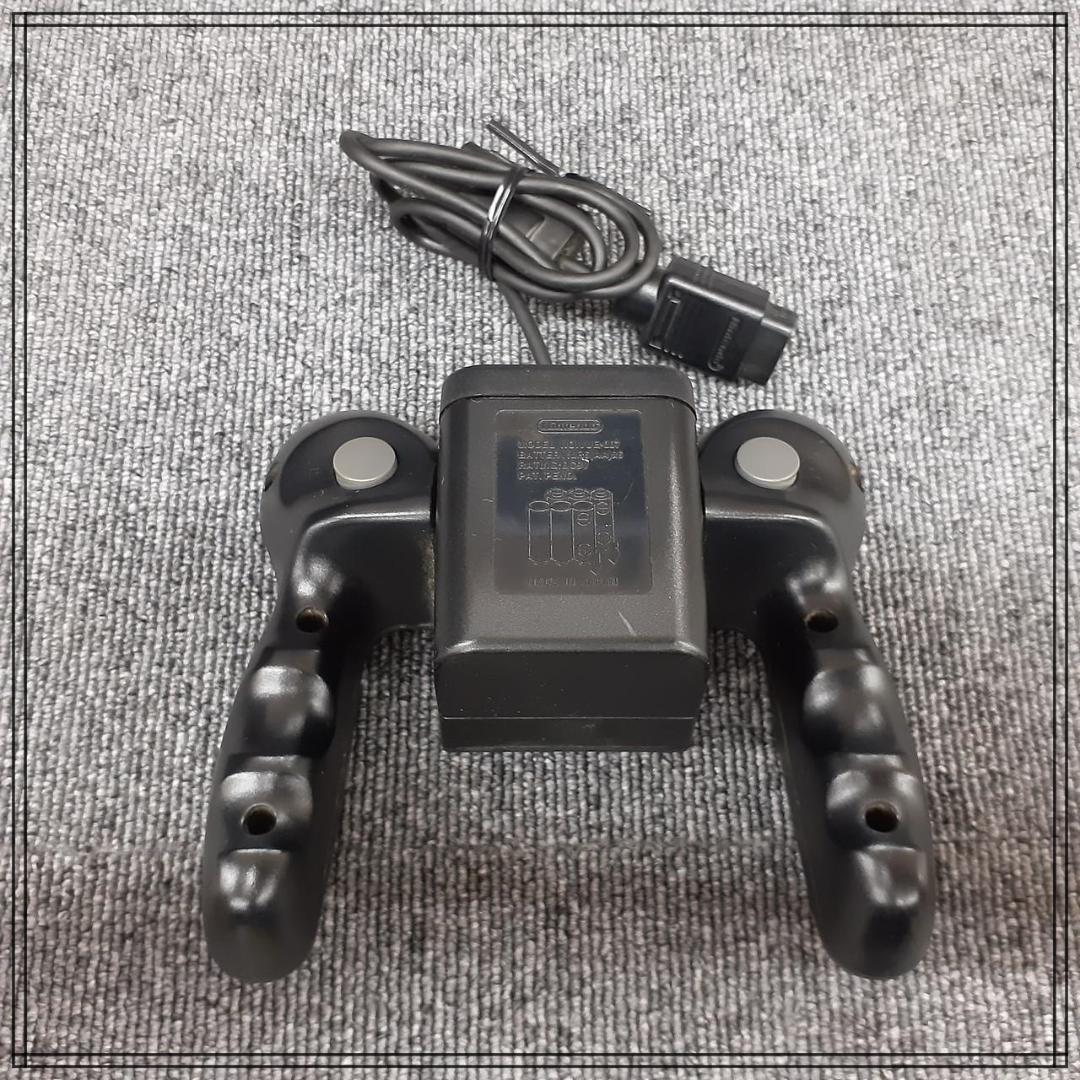 Nintendo Virtual Boy 箱、アイシェード付き