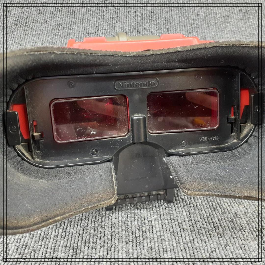 Nintendo Virtual Boy 箱、アイシェード付き