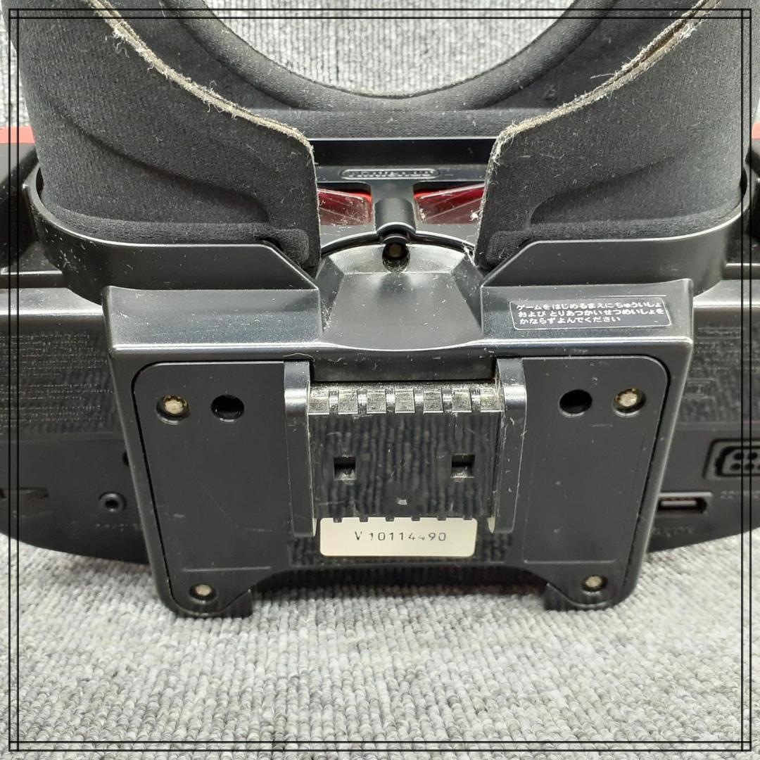Nintendo Virtual Boy 箱、アイシェード付き