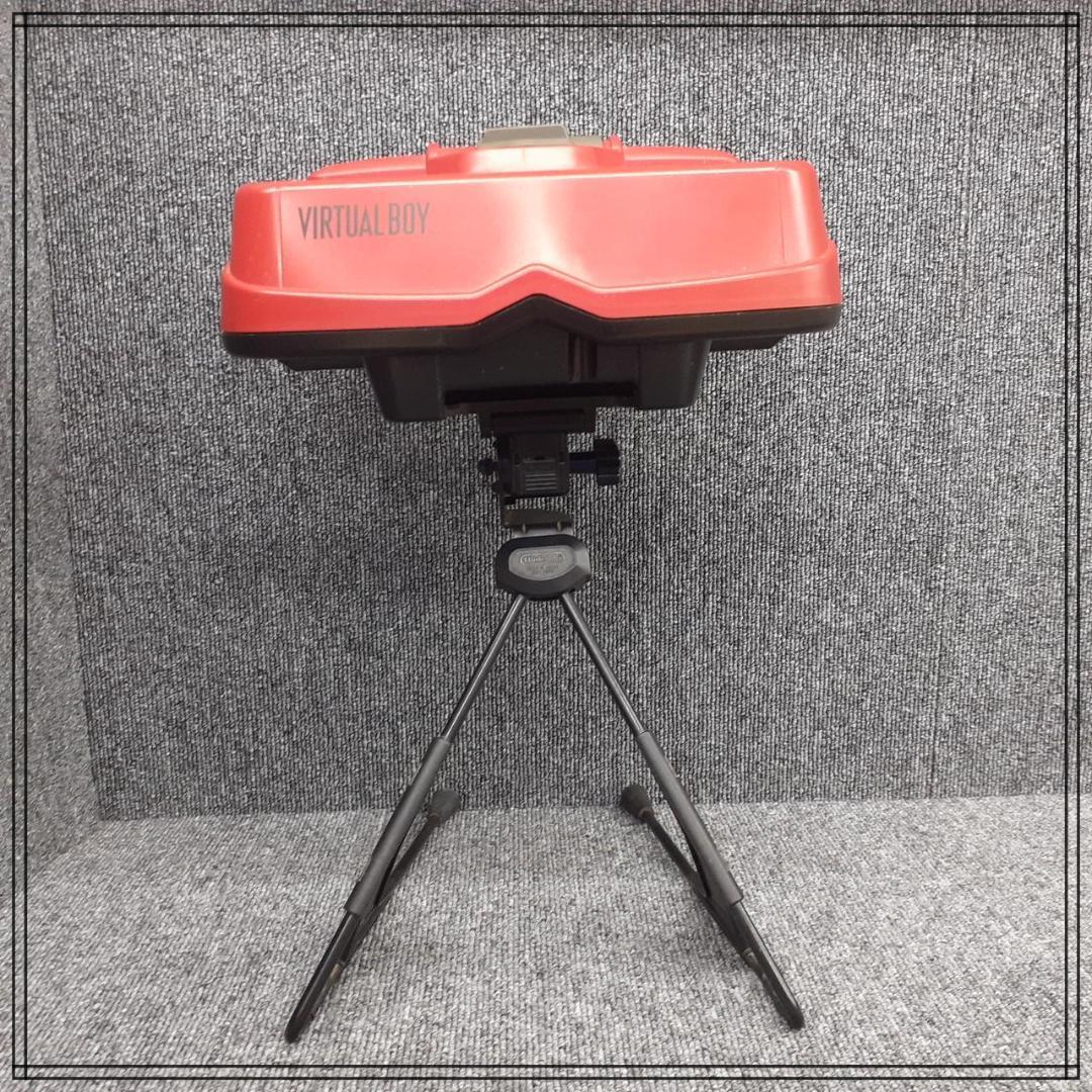 Nintendo Virtual Boy 箱、アイシェード付き