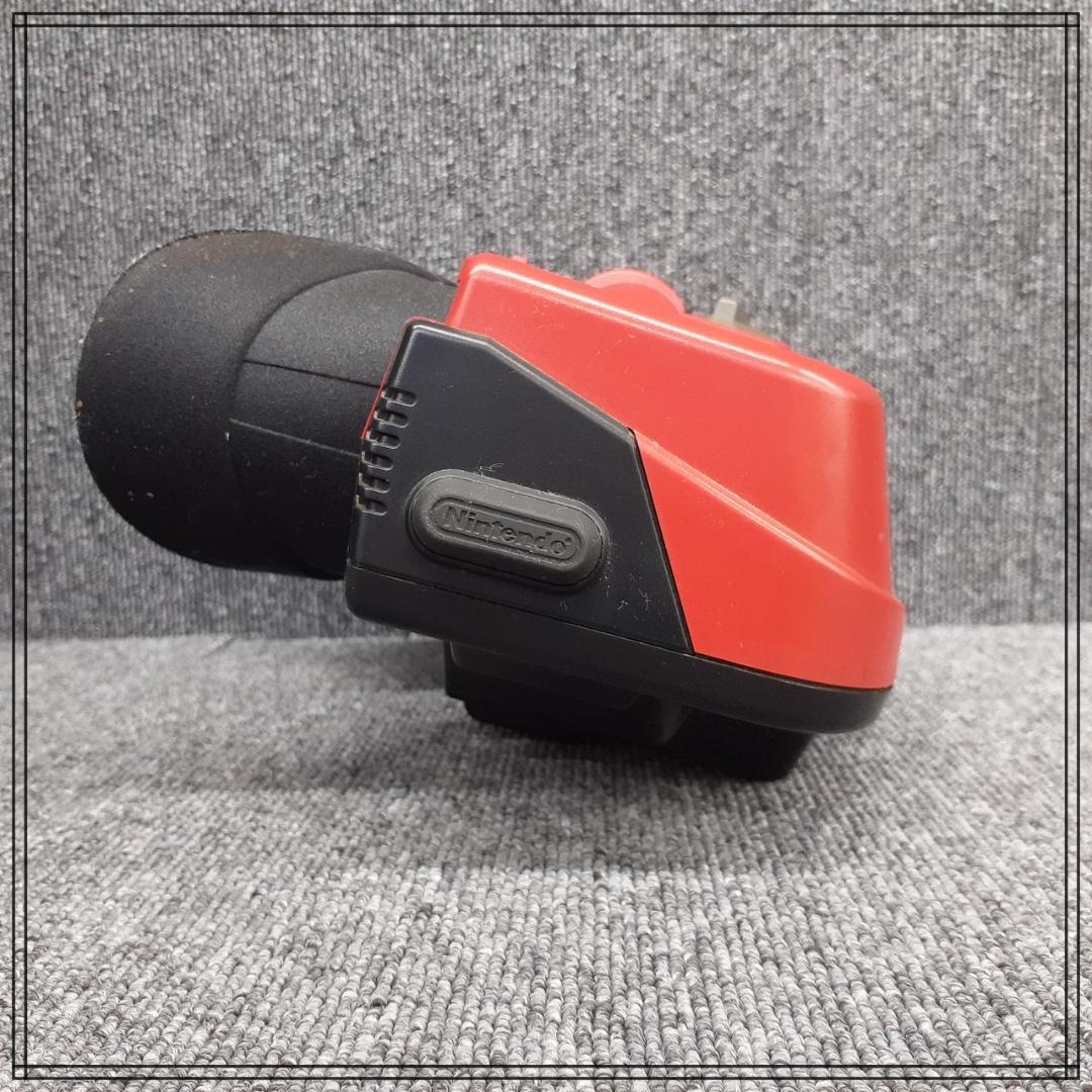 Nintendo Virtual Boy 箱、アイシェード付き