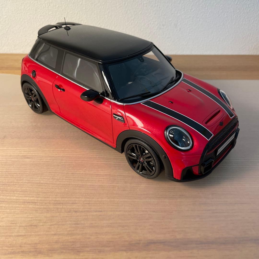 オットー　ミニ　クーパーs ジョンクーパーワークス　1/18 ミニカー　レッド