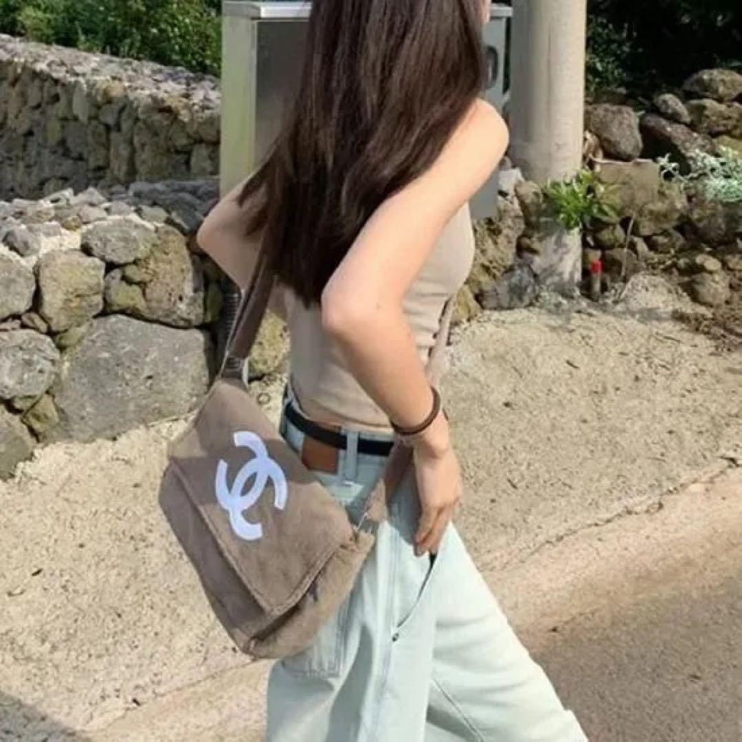 CHANEL シャネル ミニバッグ ポーチ コーヒーブラウン×ホワイトロゴ