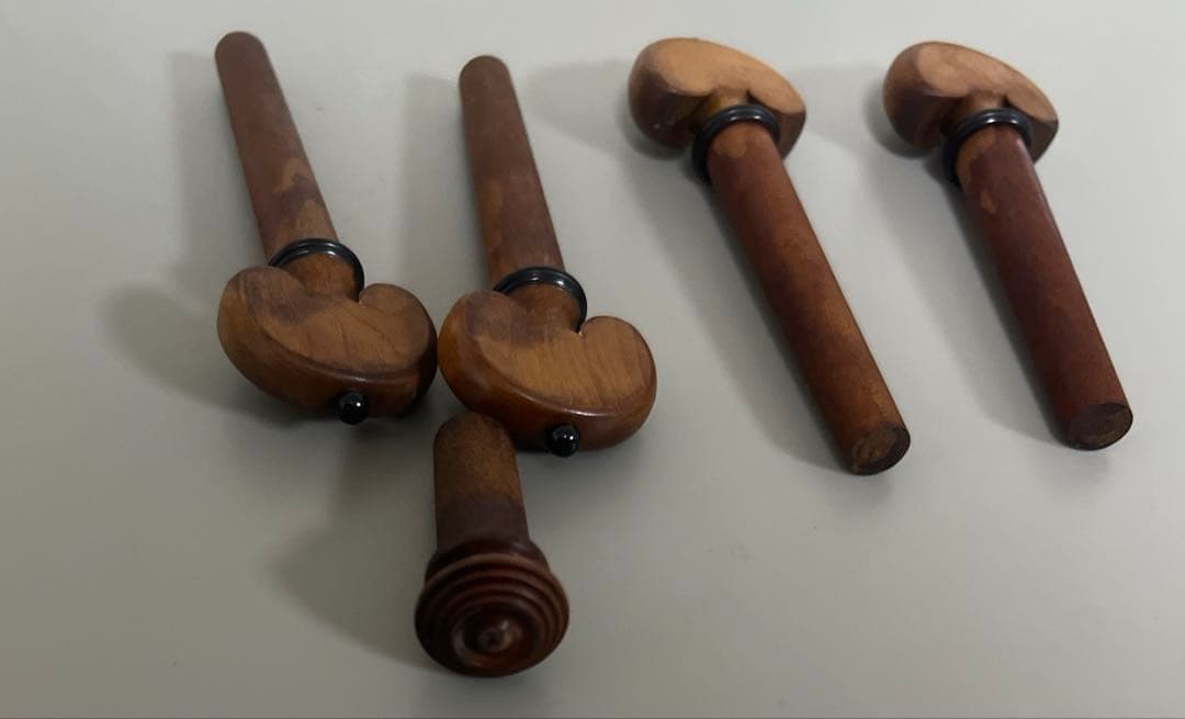 新品　現品限り　ドイツ製　バイオリン用　ペグ　柘植