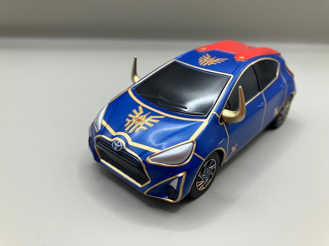希少 レア 非売品 トヨタ アクア×ドラクエ(ドラゴンクエスト) ロト装備仕様