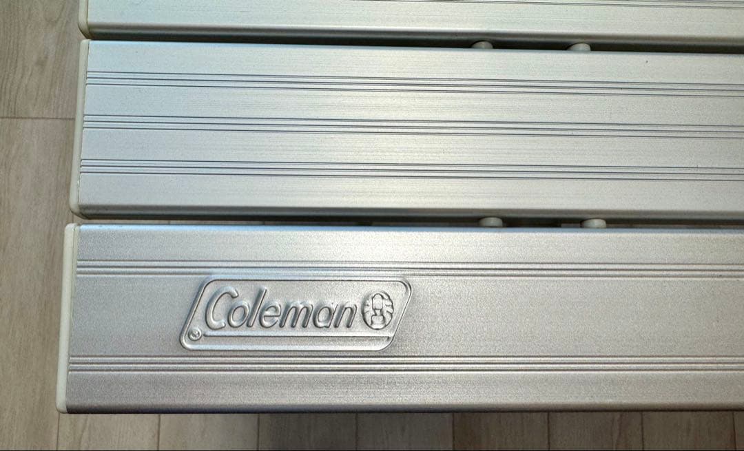 美品‼️Coleman 折りたたみテーブル シルバー