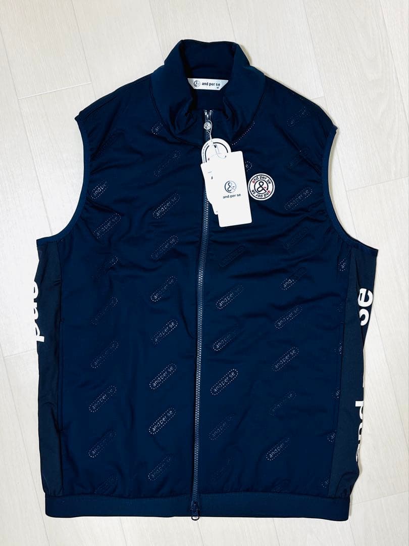 新品◆ アンパスィ ◆ 冬用中綿メンズベスト ◆Mサイズ◆ and per se