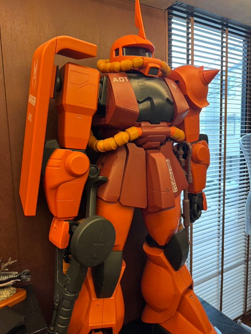 マニア垂涎★HY2M シャア専用ザク 1/12