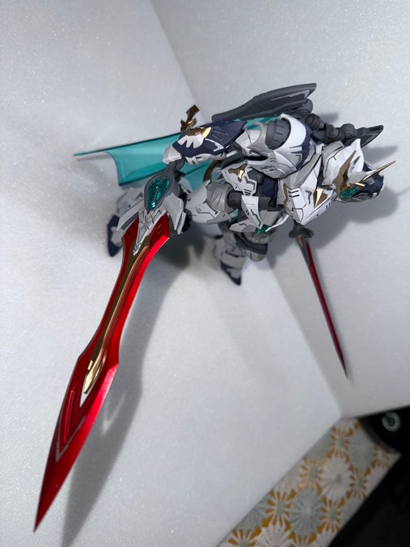 完成品　SNAA　1/144 円卓の騎士トリスタン