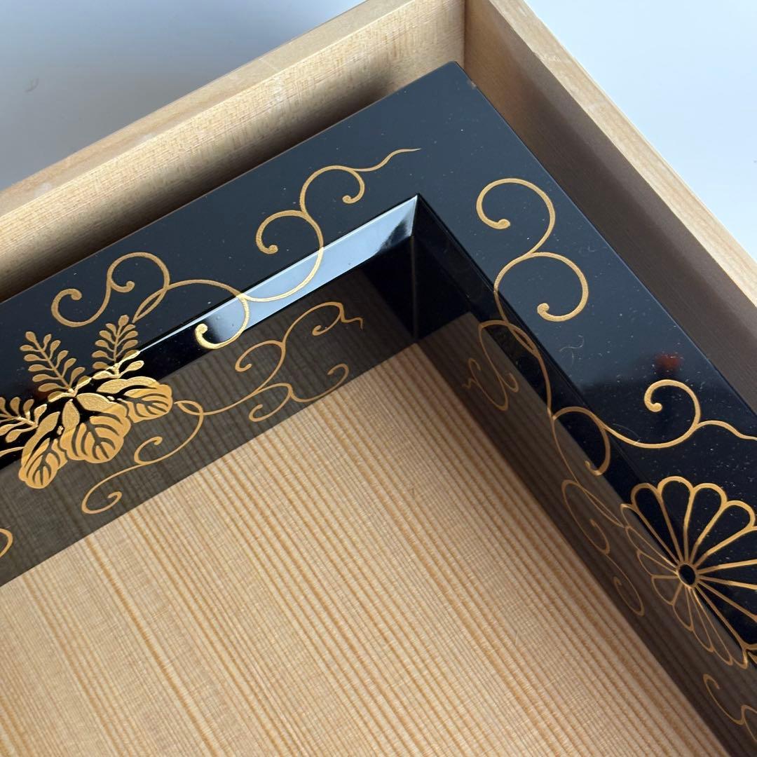 菊桐唐草 黒炉縁 在銘 共箱 茶道具 木製漆器