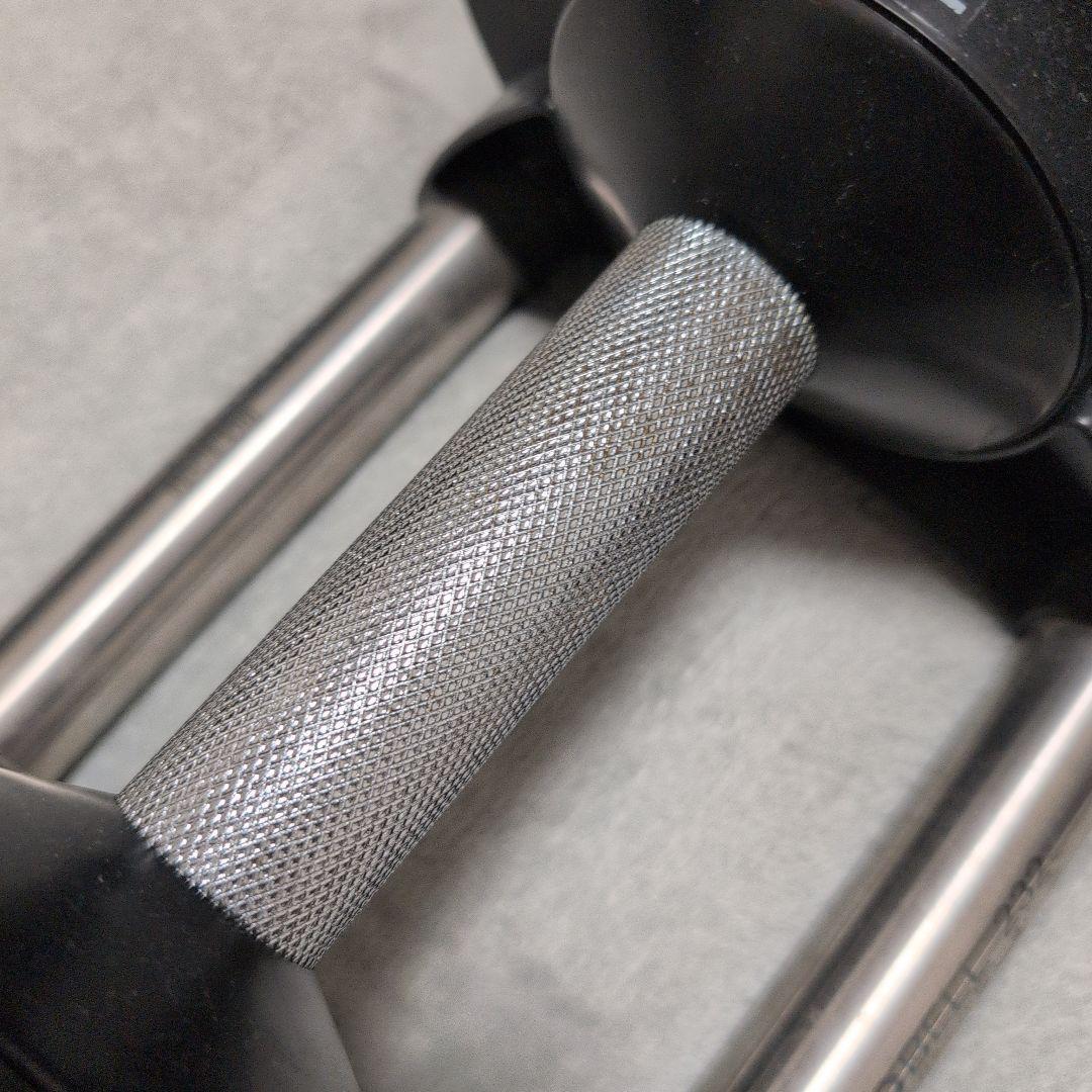 カカお豆：①フレックスベル 32kg / 2kg刻み 可変式ダンベル　1個