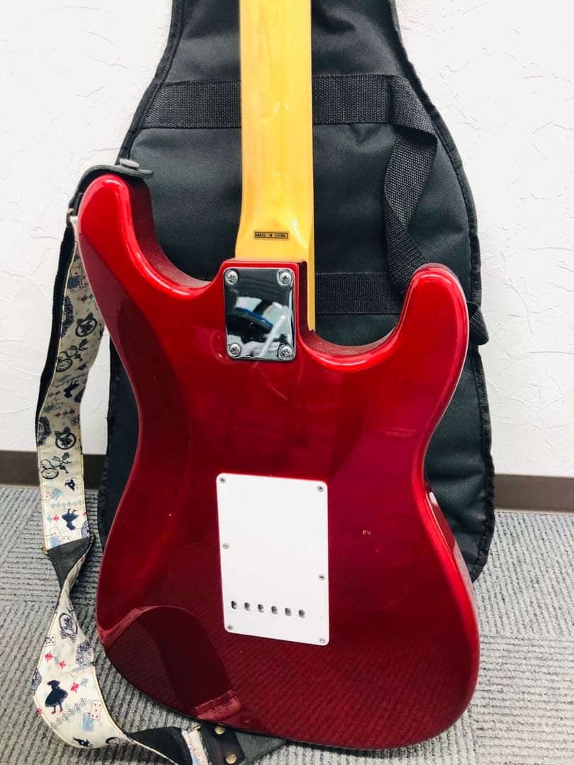 エレキギター ストラトタイプ 赤系 SSS シンクロタイプ 左利き TOKAI