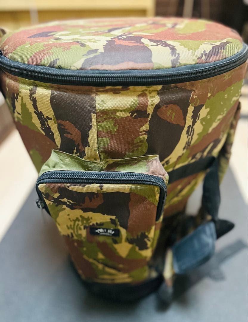 Djembe ジャンベ 高さ約62cm 打面径32.5cm打楽器 ケース付 牛皮