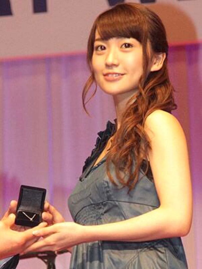 夢の企画品✨ご希望の価格で購入！大島優子日本ジュエリーベストドレッサー直筆サイン