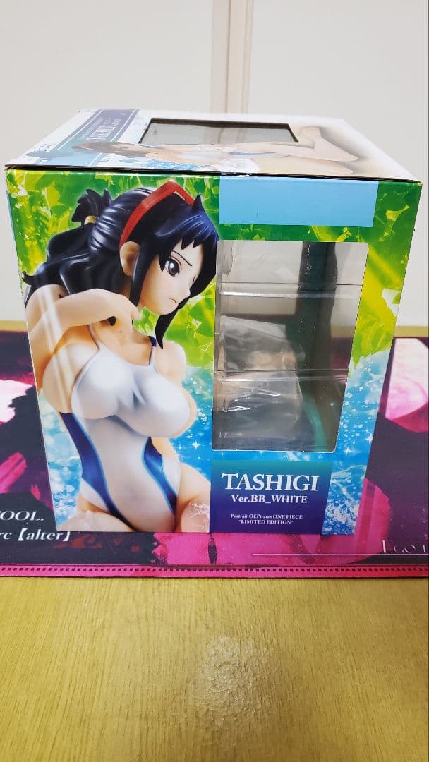 ワンピース TASHIGI Ver.BB.WHITE 限定版 白 開封済み