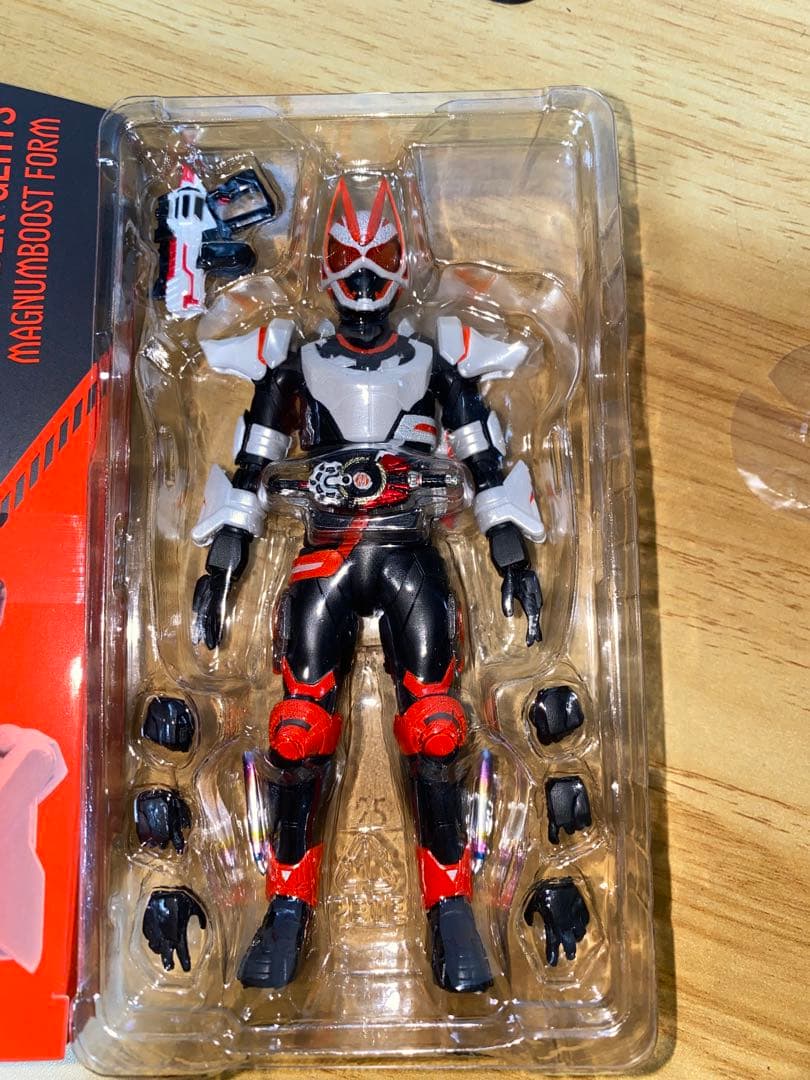 真骨彫製法　仮面ライダー　ダブル　キバ　ファング　ファイズ　フィギュアーツ