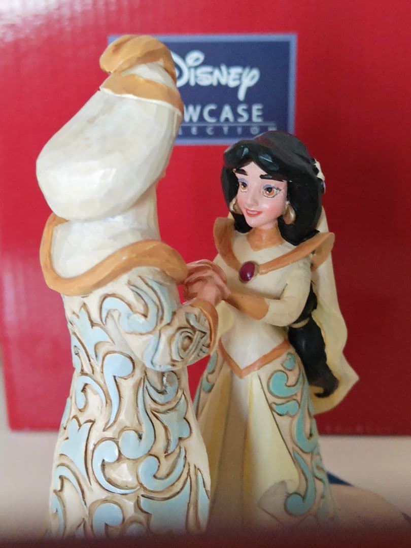 【新品未使用】エネスコ ジャスミン＆ アラジン ロイヤルウェディング フィギュア