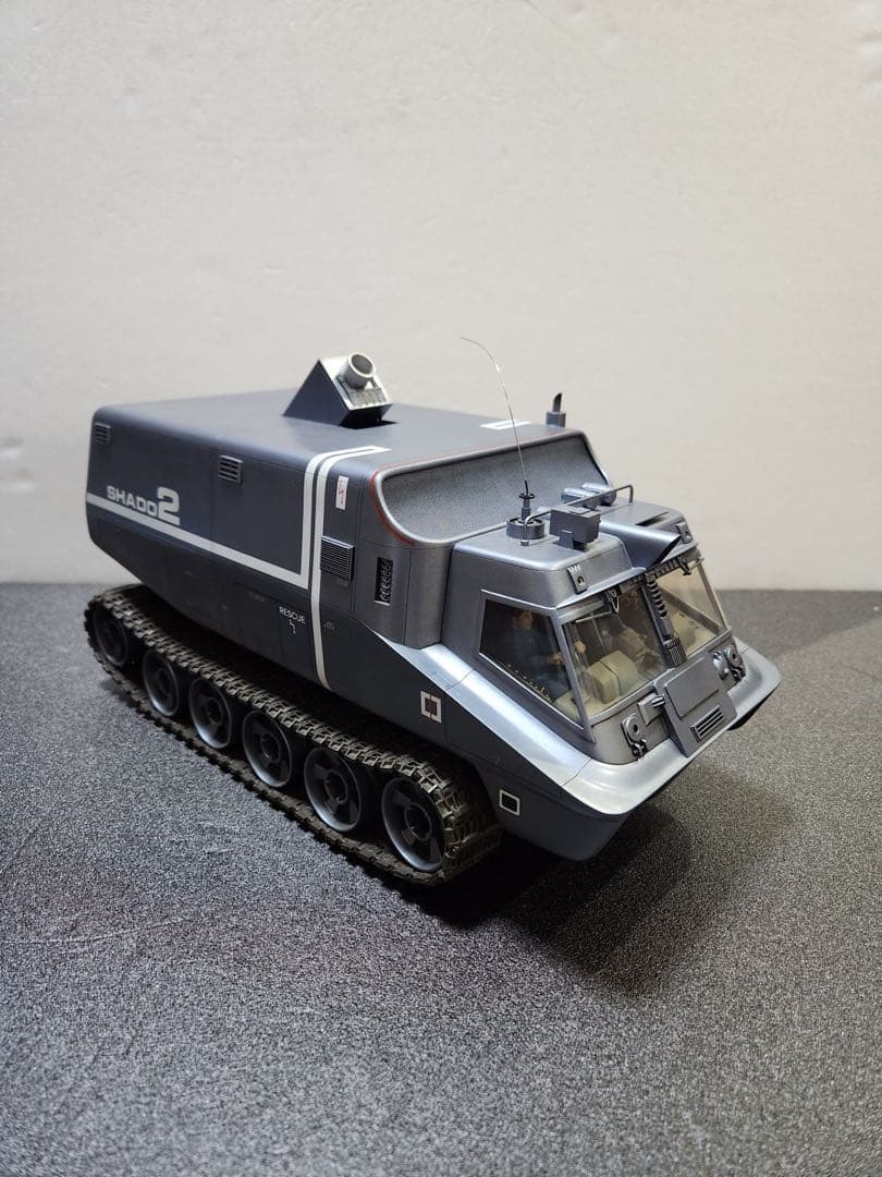 100点満点謎の円盤UFO 有名モデラー渾身の逸品 ハイテク戦車シャドーモービル