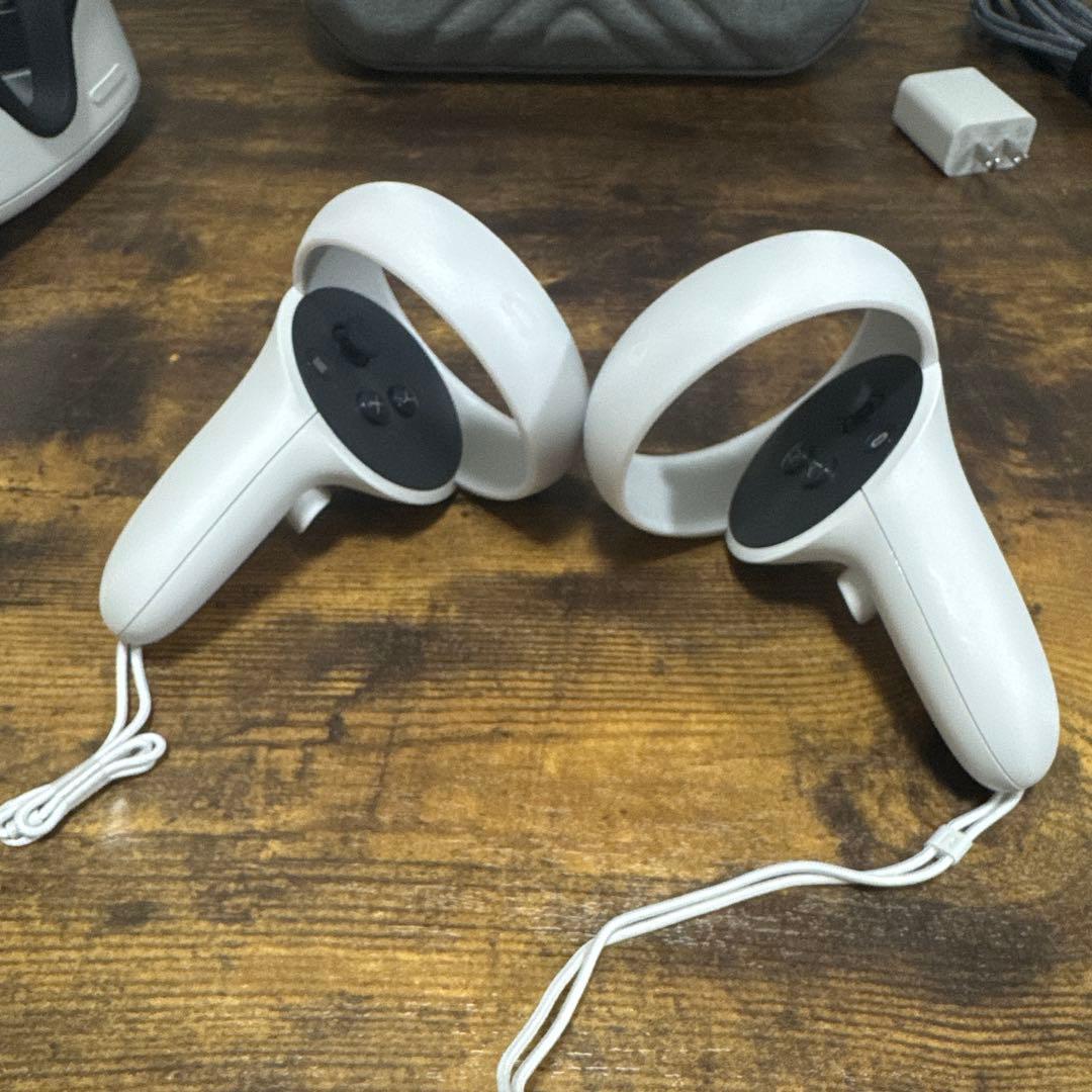 美品　  Quest 2 128GB VRヘッドセット　②