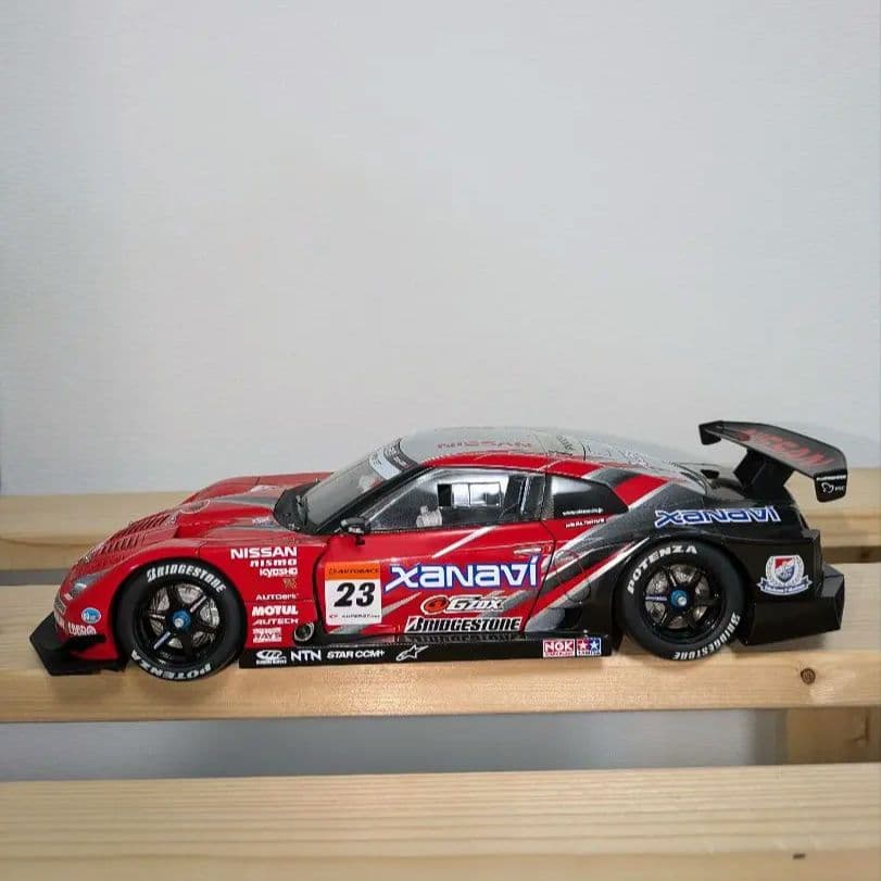 オートアート 1/18 R35 GT-R ミニカー