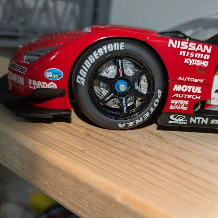 オートアート 1/18 R35 GT-R ミニカー