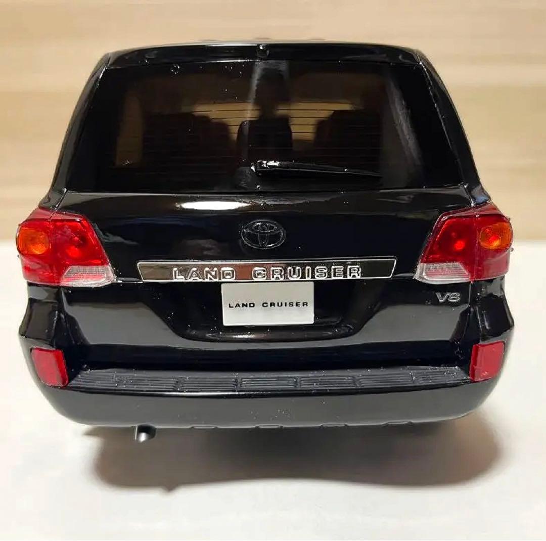 SAMURAI 1/18 TOYOTA ランドクルーザーAX G セレクション