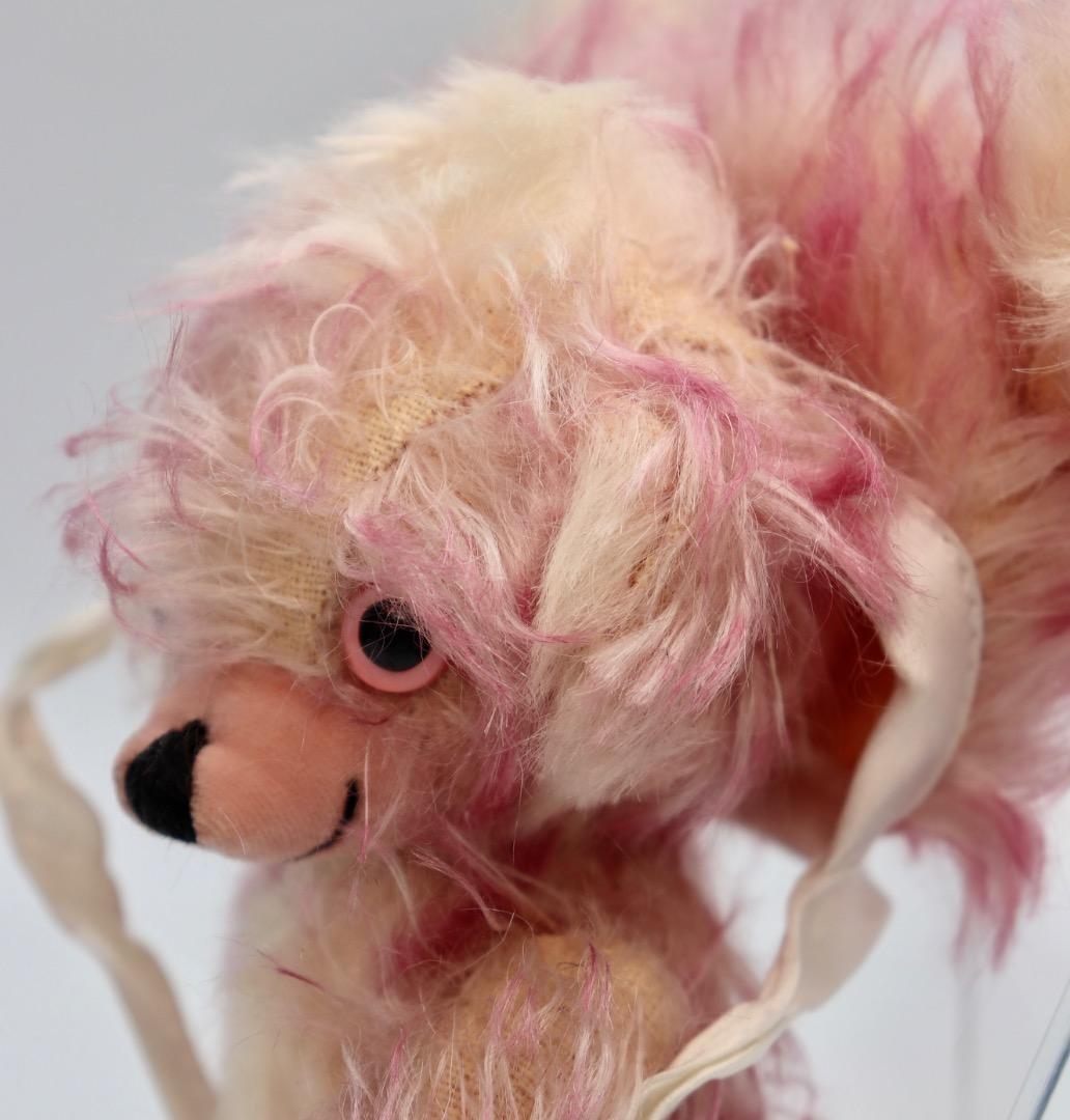 コレクション TOY MUSEUM TIPPED PINK BUNNY PUNKINHEAD