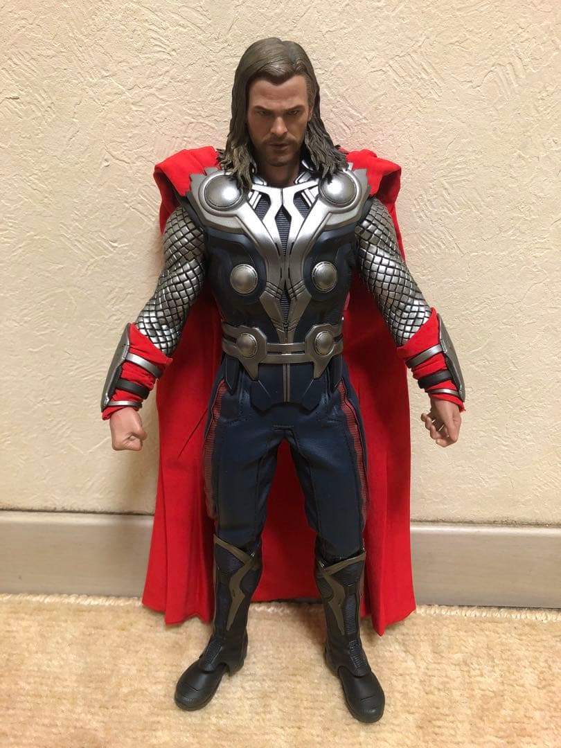 ホットトイズ　2体セット　アベンジャーズ　ロキ　ソー　ディズニー　エンドゲーム