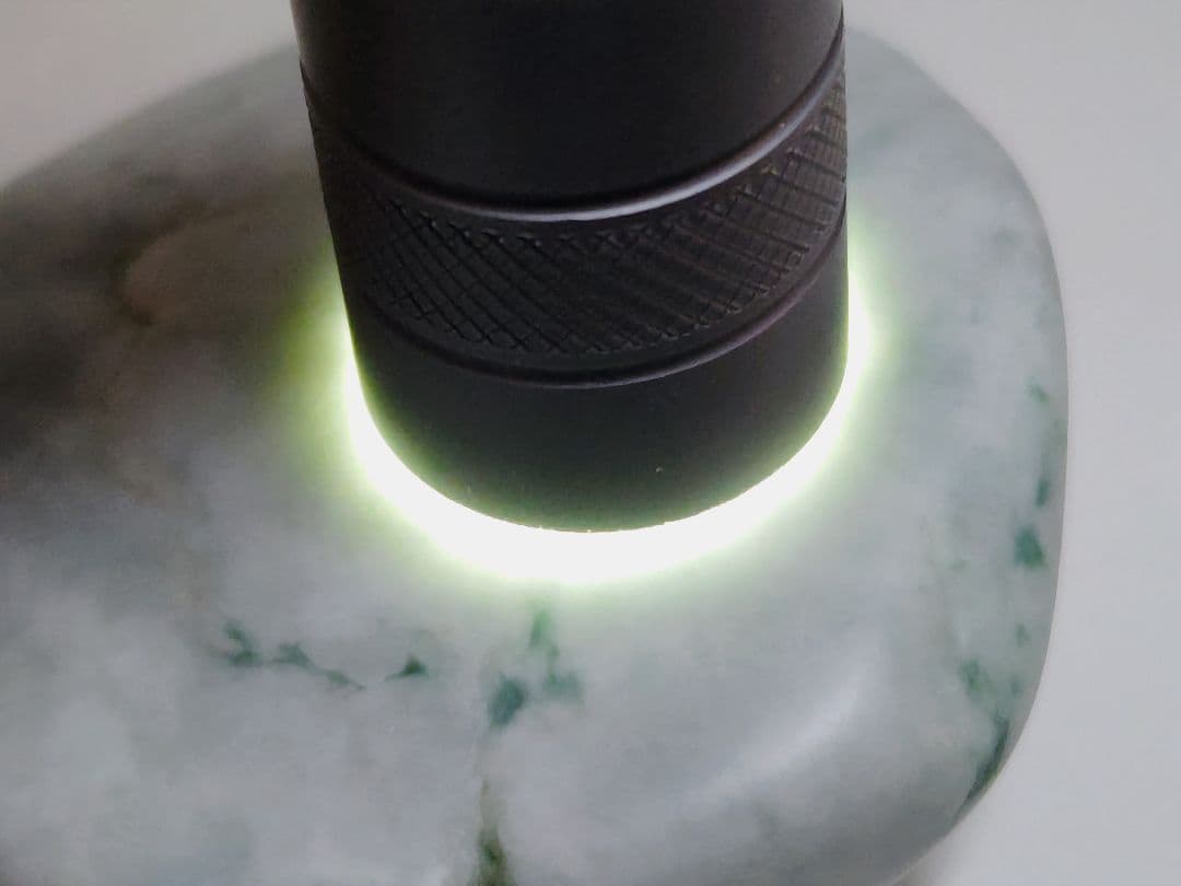 糸魚川158 翡翠 121g ヒスイ 原石 鑑賞石 自然石 誕生石 鉱物 鉱石