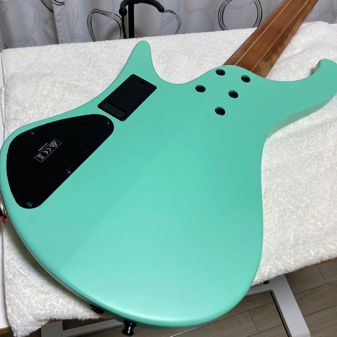 ベース Ibanez EHB1005MS