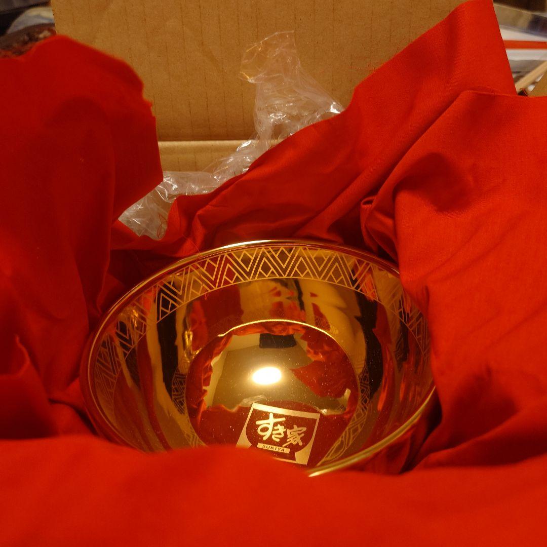 底値スタート。すき家 金の丼、金の箸セット