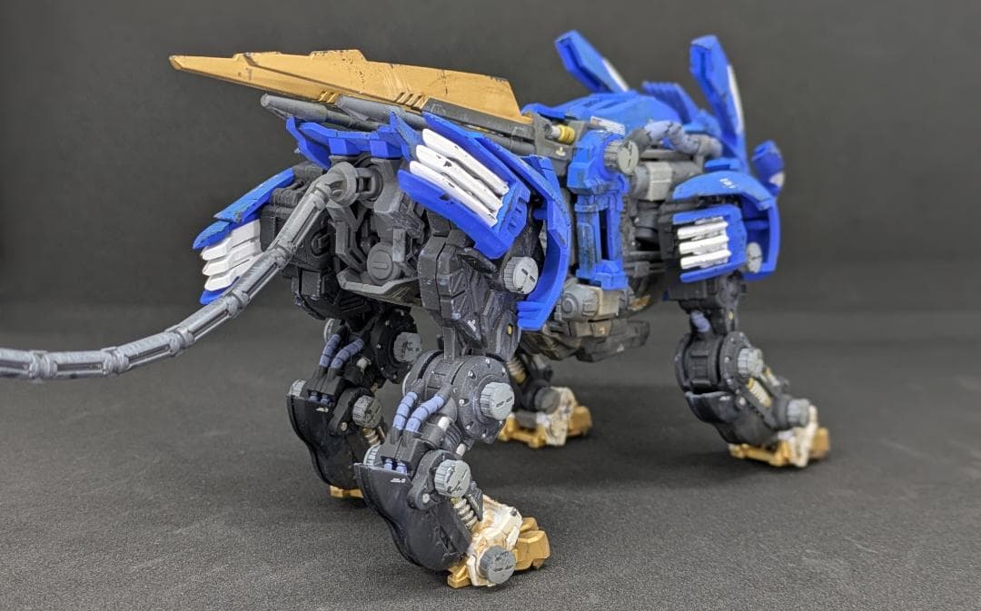 ゾイド　リアライズモデル RMZ-001　ブレードライガー　塗装済み完成品