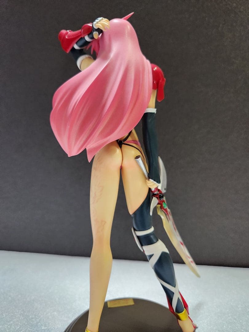 オーバーダード女剣士1/8 22cm ガレージキット　アトリエ福崎完成品刺青塗装