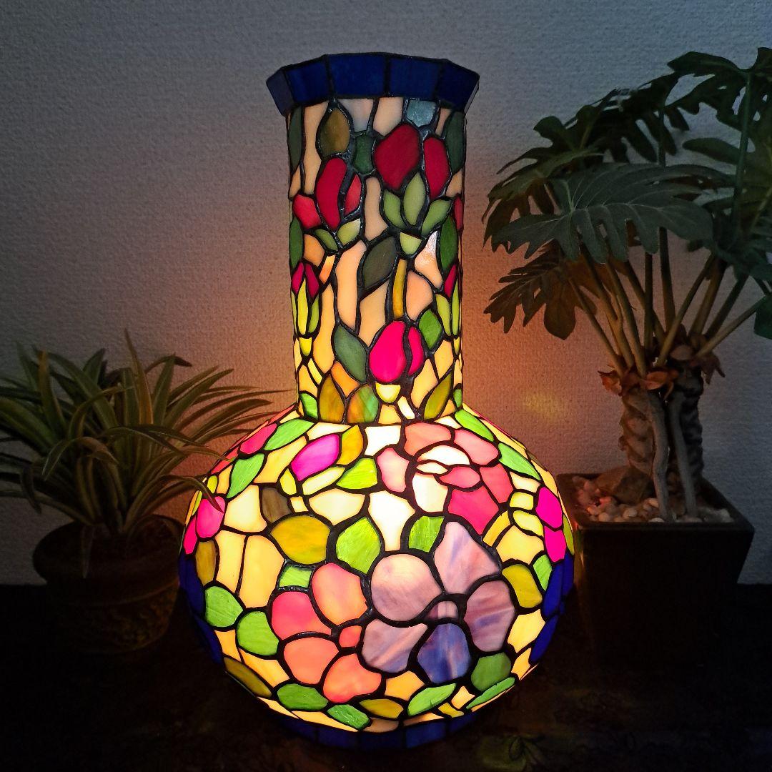 ♡ステンドグラス　花瓶型ランプ♡