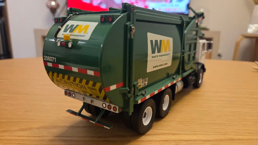ファーストギア製 Mack TerraPro ゴミ収集車 ダイキャスト 1/34