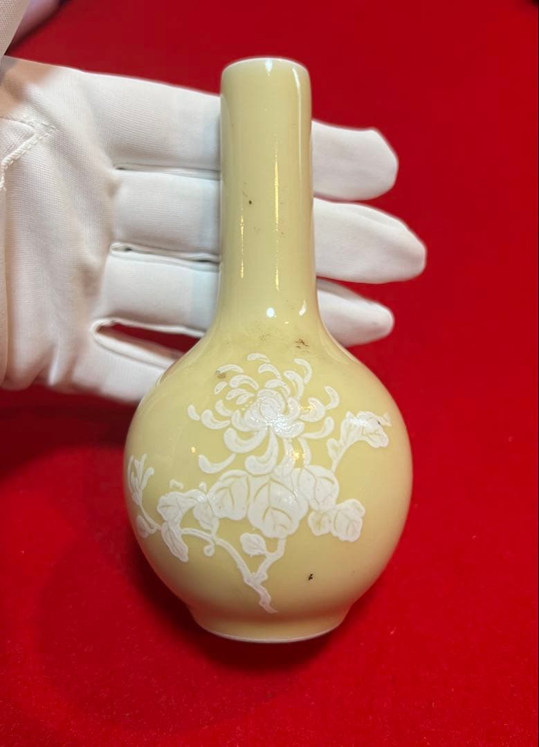 中国美術 古玩 景徳鎮製 菊紋様ミニ花瓶 花入 花器 置物 コレクション