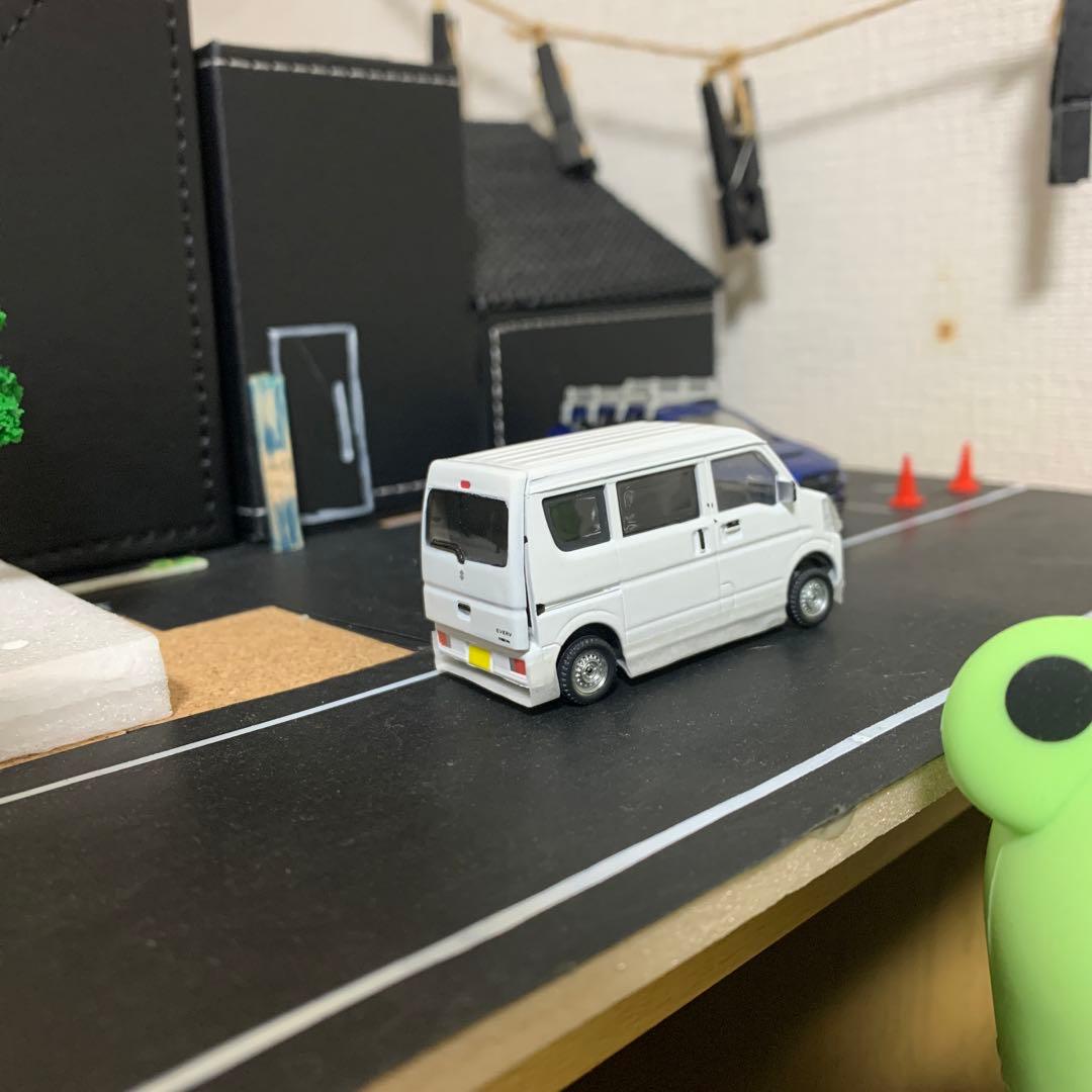 エブリィ