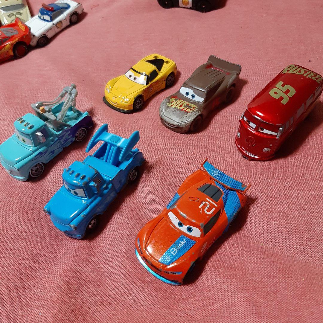 まとめ売り●トミカ　カーズミニカー&カーズトミカスピードウェイに変身マックィーン
