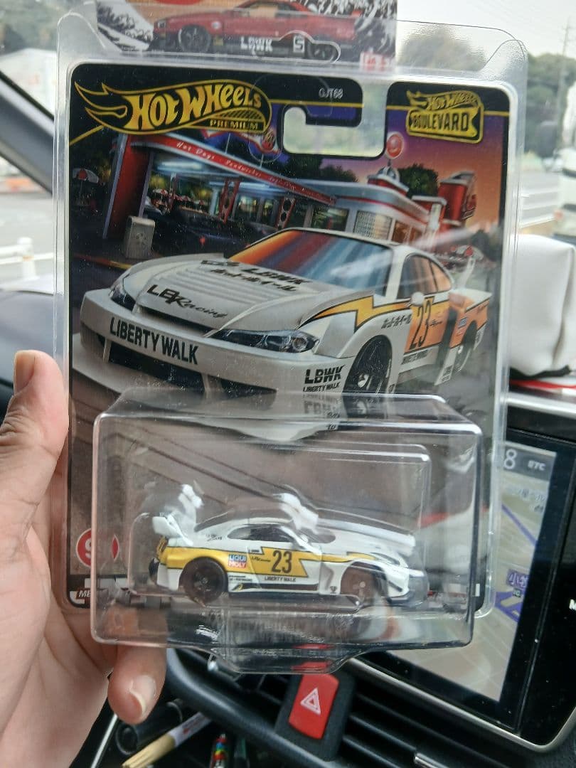 ホットウィール リバティウォーク エラー Gtr35。