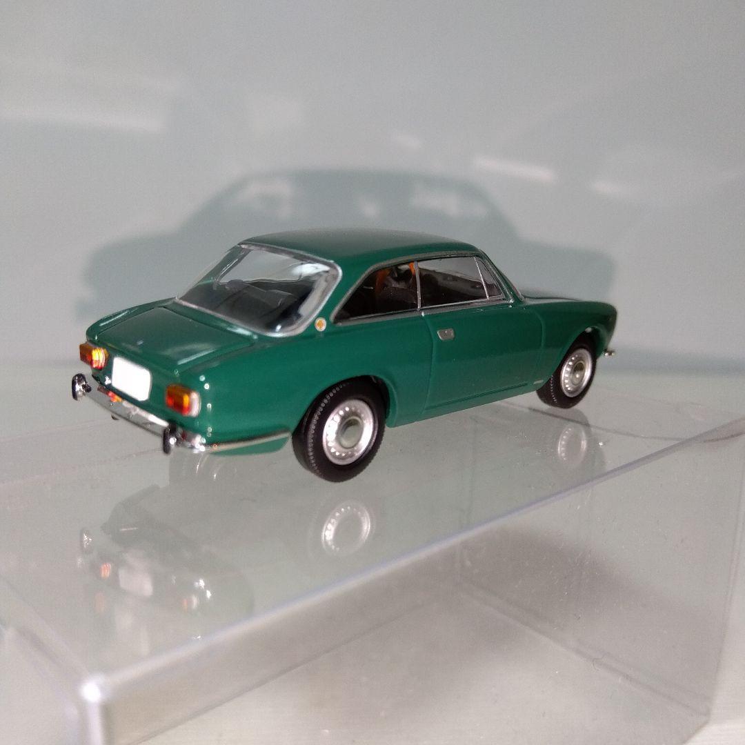 TOMICA アルファロメオ 1750 GTV 緑