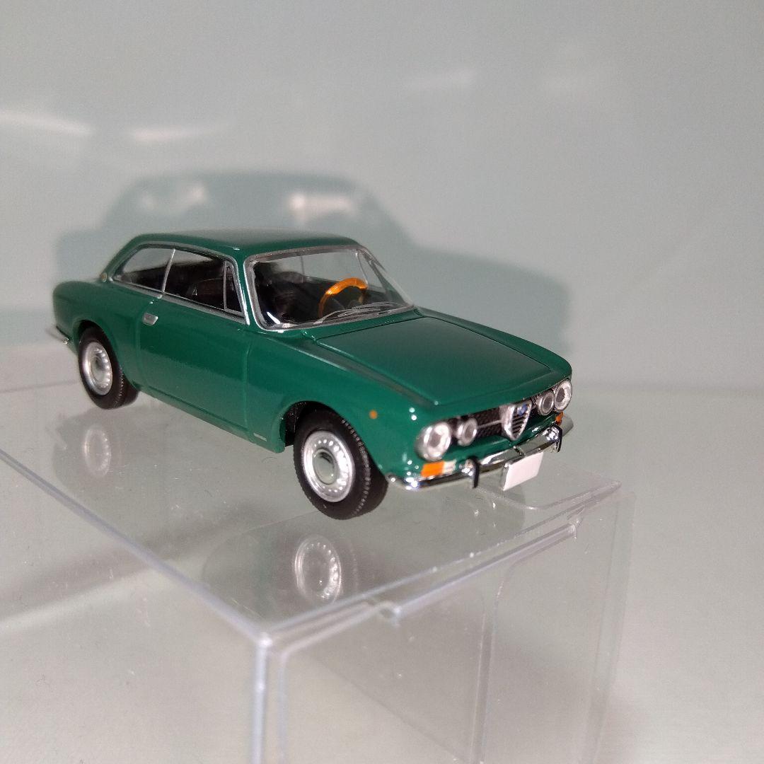 TOMICA アルファロメオ 1750 GTV 緑