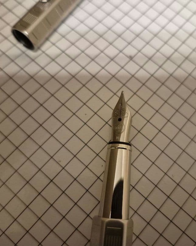CARAN d'ACHE 万年筆