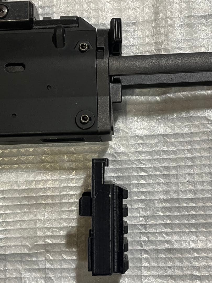 東京マルイ　MP7A1 ガスブローバック　マガジン２本他レールストックアダプタ等